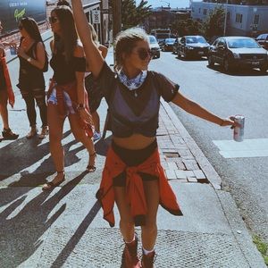 Meet your Posher, Tia maree